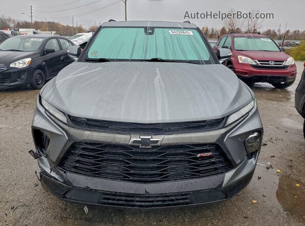 3GNKBKRS1PS213908 2023 CHEVROLET BLAZER Серебряный Вид спереди