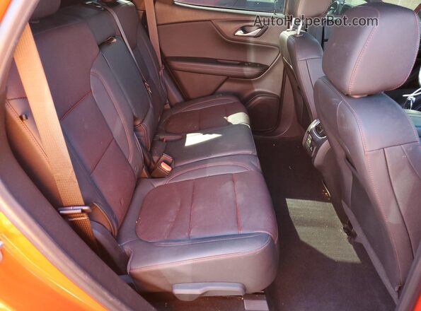 3GNKBKRSXMS531182 2021 CHEVROLET BLAZER Red Rear interior view