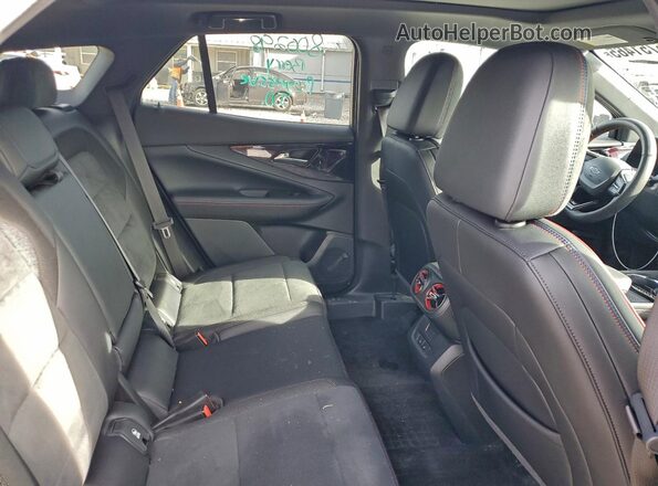 3GNKDHRK0SS208396 2025 CHEVROLET BLAZER Серебряный Вид задней части салона