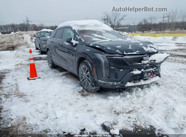 3GYK3EMR2SS259388 2025 CADILLAC OPTIQ Черный Передняя правая четверть
