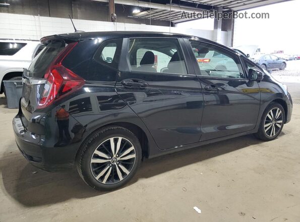 3HGGK5H87JM732058 2018 HONDA FIT Черный Задняя правая четверть