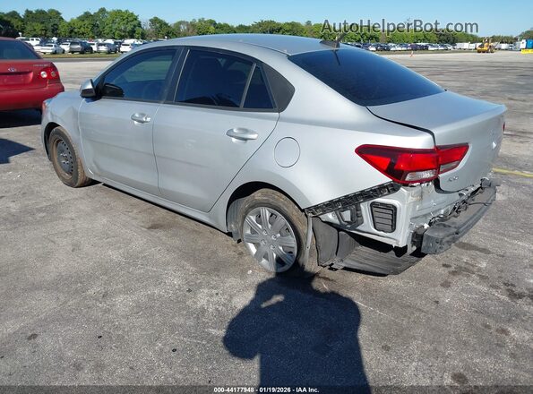 3KPA24AD0PE533474 2023 KIA RIO Серебряный Вид спереди