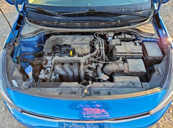 3KPA24AD2NE504376 2022 KIA RIO Синий Вид задней части салона