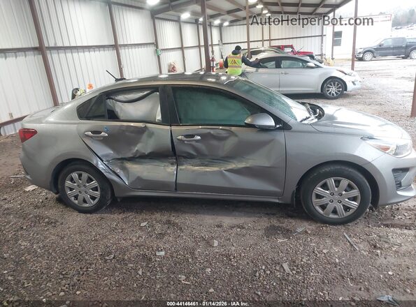 3KPA24AD4NE479982 2022 KIA RIO Серый Вид задней части салона