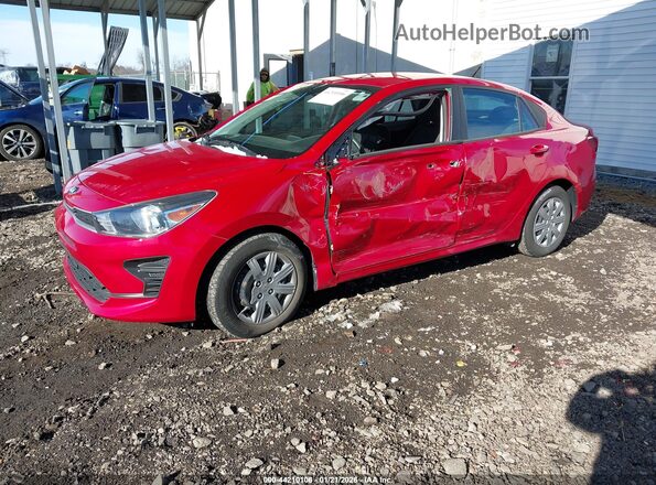 3KPA24AD6ME380854 2021 KIA RIO Красный Вид спереди