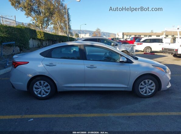 3KPC24A65ME130497 2021 HYUNDAI ACCENT Серебряный Вид задней части салона