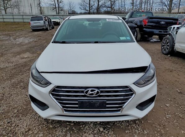 3KPC24A66NE172064 2022 HYUNDAI ACCENT Белый Вид спереди