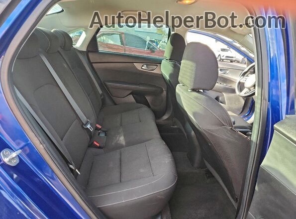 3KPF24AD2LE238800 2020 KIA FORTE Синий Вид задних сидений