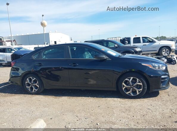 3KPF24AD5LE243909 2020 KIA FORTE Черный Вид задней части салона