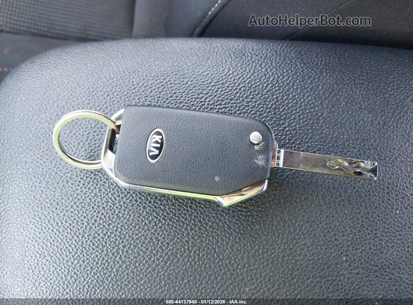 3KPF24AD8LE189666 2020 KIA FORTE Белый Вид панели приборов