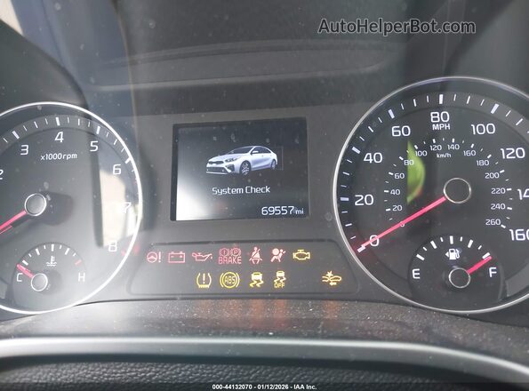 3KPF24AD9ME410130 2021 KIA FORTE Белый Вид задних сидений