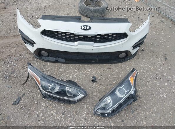 3KPF24AD9ME410130 2021 KIA FORTE Белый Вид щитка приборов
