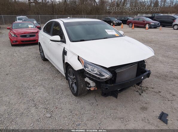 3KPF34AD7KE063696 2019 KIA FORTE Белый Передняя правая четверть