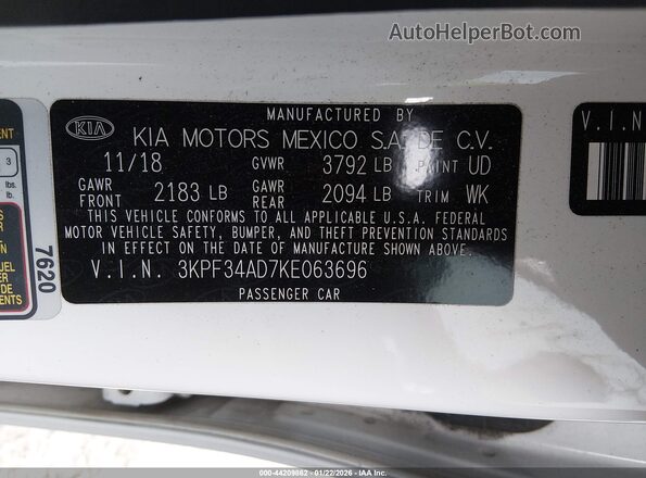 3KPF34AD7KE063696 2019 KIA FORTE Белый Вид подкапотного пространства