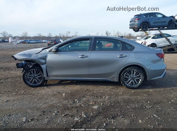 3KPF54AD9NE447090 2022 KIA FORTE Blue Vista interior de 360 grados