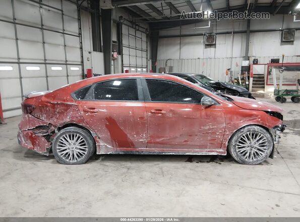 3KPF54ADXNE470992 2022 KIA FORTE Оранжевый Вид задней части салона