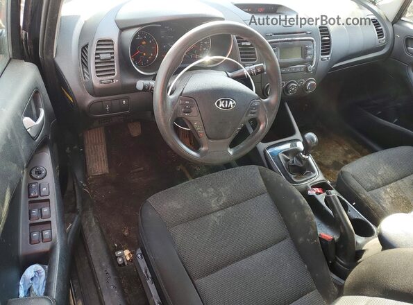 3KPFK4A70HE053761 2017 KIA FORTE Черный Вид панели приборов