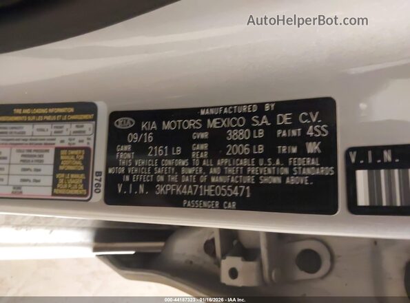 3KPFK4A71HE055471 2017 KIA FORTE Серебряный Вид подкапотного пространства