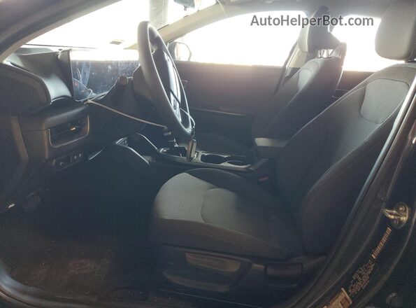 3KPFT4DE4SE076930 2025 KIA CADENZA Gray Widok wnętrza z przodu