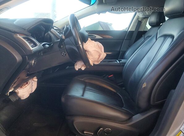 3LN6L2G97GR602109 2016 LINCOLN MKZ Серебряный Вид салона спереди