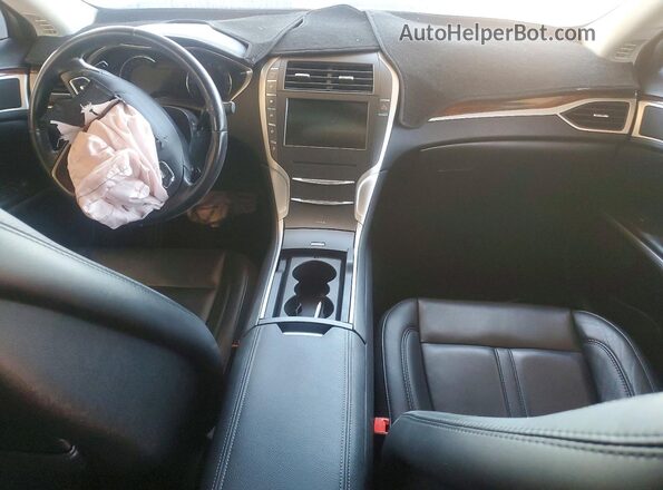 3LN6L2G97GR602109 2016 LINCOLN MKZ Серебряный Вид панели приборов