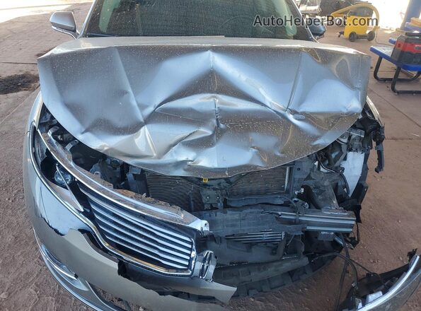 3LN6L2G97GR602109 2016 LINCOLN MKZ Серебряный Вид задней части салона