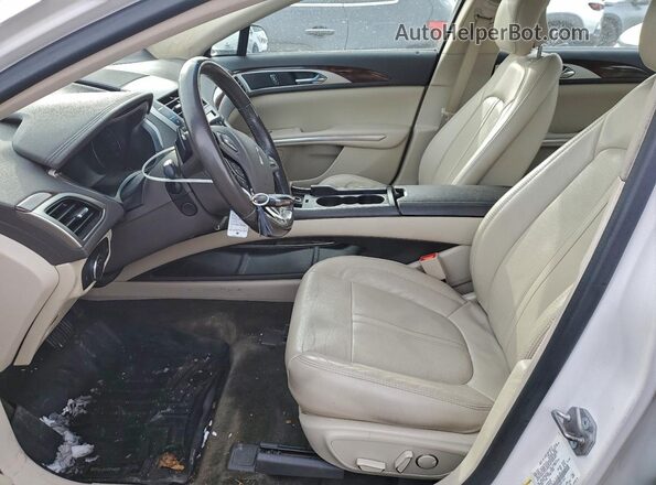 3LN6L2JK2GR611635 2016 LINCOLN MKZ Белый Вид салона спереди