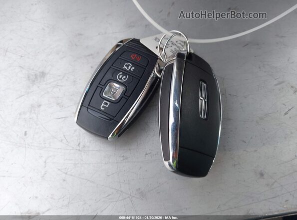 3LN6L5LU0JR628148 2018 LINCOLN MKZ HYBRID Бежевый Вид панели приборов