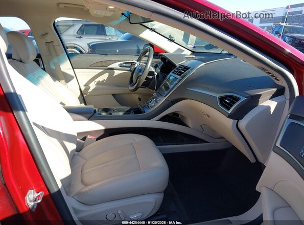 3LN6L5MUXHR642079 2017 LINCOLN MKZ HYBRID Red Widok wnętrza z przodu