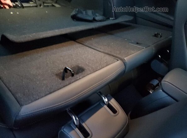 3MF13DM05R8E77875 2024 BMW M2 Черный Вид задних сидений