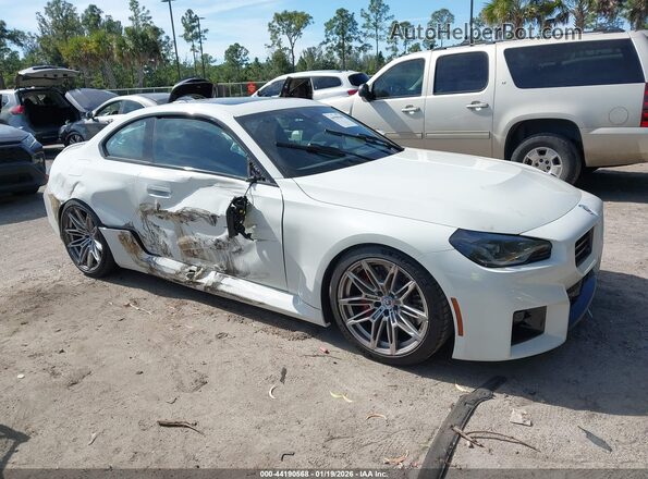 3MF23DM00S8F30671 2025 BMW M2 White Przód prawy
