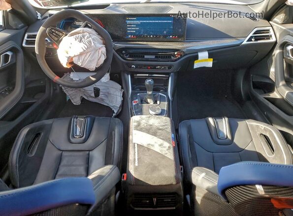 3MF23DM06S8F69961 2025 BMW M2 Blue Vista del salpicadero