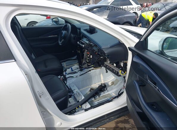 3MVDMACL0MM269750 2021 MAZDA CX-30 White Front interior view