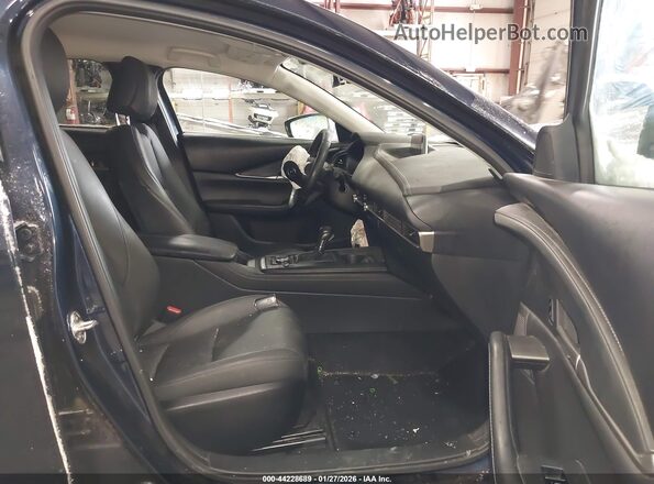 3MVDMBBM0PM571303 2023 MAZDA CX-30 Navy Widok wnętrza z przodu