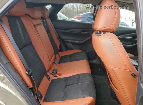 3MVDMBXY2RM645710 2024 MAZDA CX-30 Green Widok tylnych siedzeń