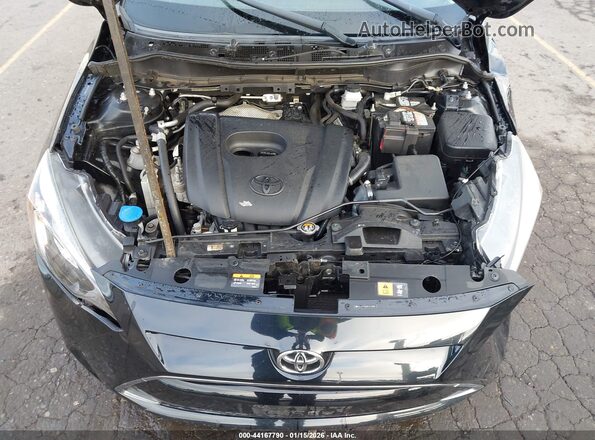 3MYDLBYV2JY301933 2018 TOYOTA YARIS IA Black Вид ззаду
