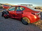 2020 Toyota Yaris L Красный vin: 3MYDLBYV2LY711960