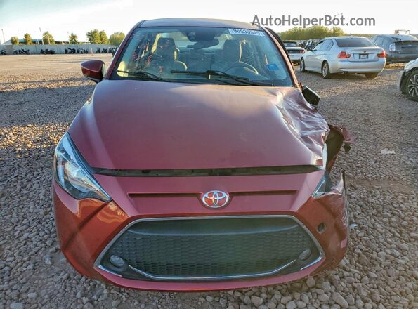 3MYDLBYV2LY711960 2020 TOYOTA YARIS Красный Вид спереди