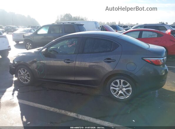 3MYDLBYV5HY148913 2017 TOYOTA YARIS IA Gray 360 interior view
