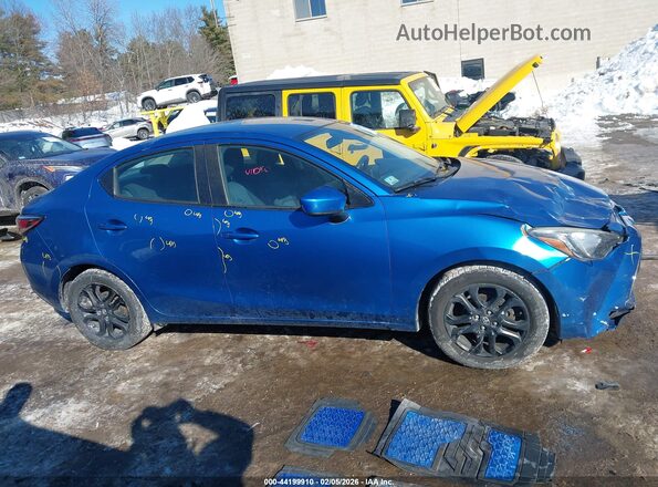 3MYDLBYV5HY171530 2017 TOYOTA YARIS IA Синий Вид задней части салона