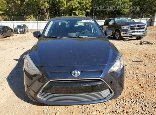 3MYDLBYV6HY160469 2017 TOYOTA YARIS Синий Вид спереди