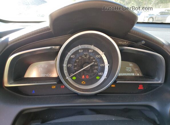 3MYDLBYV6HY160469 2017 TOYOTA YARIS Синий Вид щитка приборов