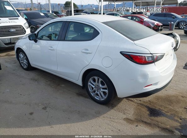 3MYDLBYV6HY182729 2017 TOYOTA YARIS IA Белый Задняя левая четверть