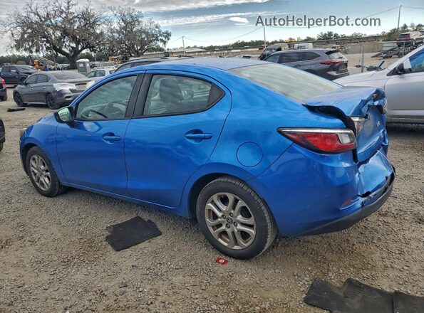 3MYDLBYV6JY330755 2018 TOYOTA YARIS Blue Tył lewy