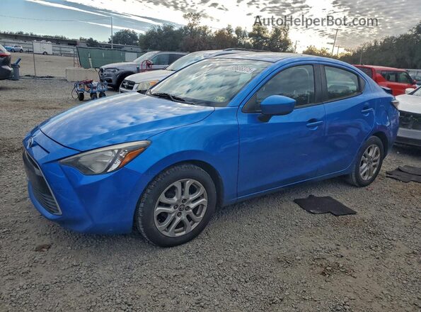 3MYDLBYV6JY330755 2018 TOYOTA YARIS Blue Przód lewy
