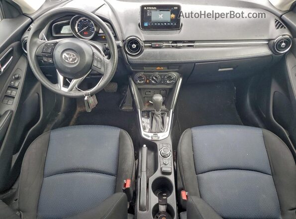 3MYDLBYV6JY330755 2018 TOYOTA YARIS Blue Widok deski rozdzielczej