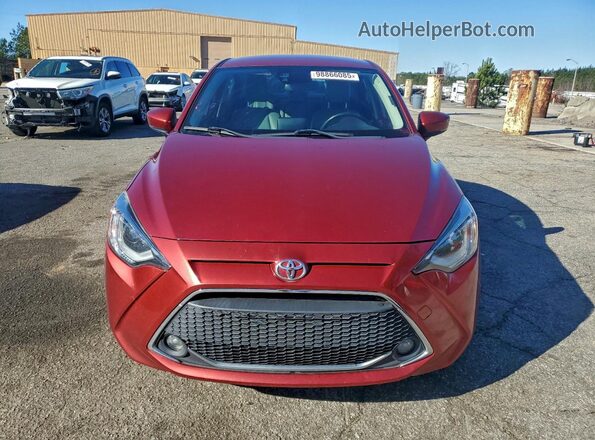 3MYDLBYV6KY515132 2019 TOYOTA YARIS Темно-бордовый Вид спереди