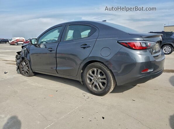 3MYDLBYV6LY716921 2020 TOYOTA YARIS Серый Задняя левая четверть