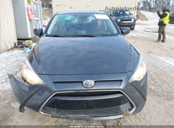 3MYDLBYV7HY181850 2017 TOYOTA YARIS IA Gray Vista del cuadro de instrumentos
