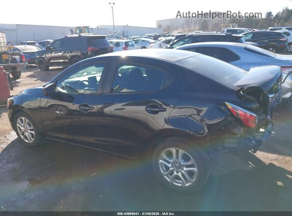 3MYDLBYV7JY315312 2018 TOYOTA YARIS IA Черный Панорамный вид салона 360°